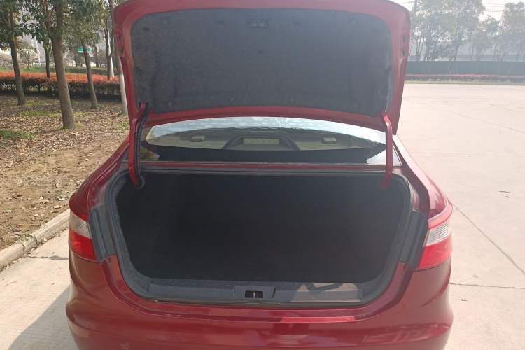 Used Dongfeng Aeolus A30 2014 1.5L Automatic ZhiShang Model Trunk
