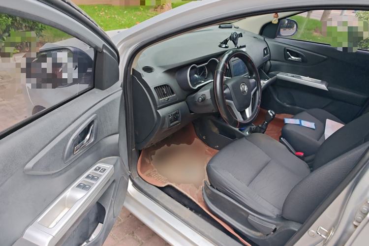 Used Dongfeng Aeolus A30 2014 1.5L Manual Sishang Model Driver Seat