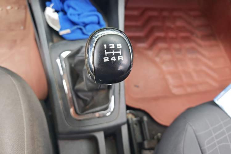 Used Dongfeng Aeolus A30 2014 1.5L Manual Sishang Model Gear Lever