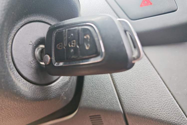 Used Dongfeng Aeolus A30 2014 1.5L Manual Sishang Model Vehicle Key