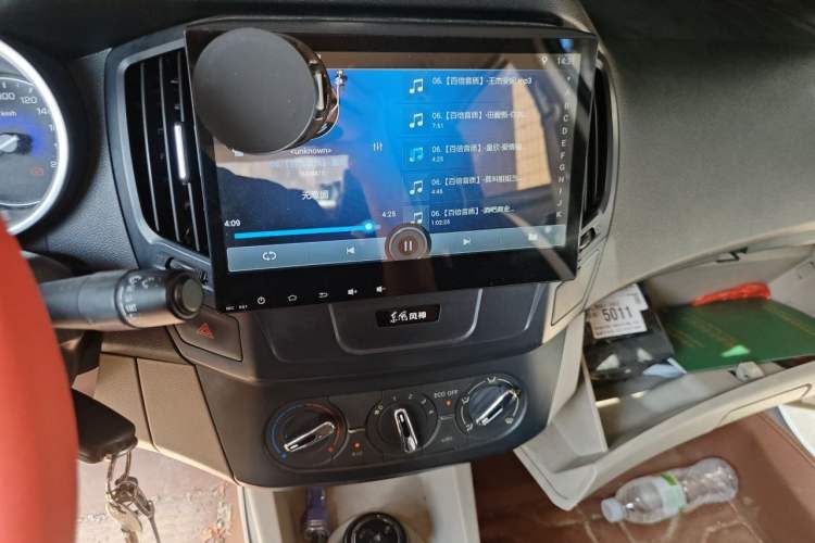 Used Dongfeng Aeolus A30 2014 1.5L Manual Smart-Drive Luxury Edition Audio And AC Panel