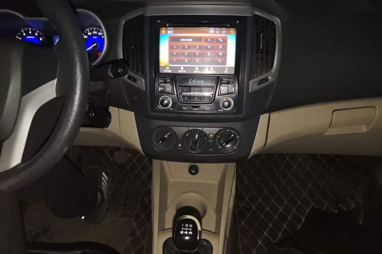 Used Dongfeng Aeolus A30 2014 1.5L Manual Sishang Model Audio And AC Panel