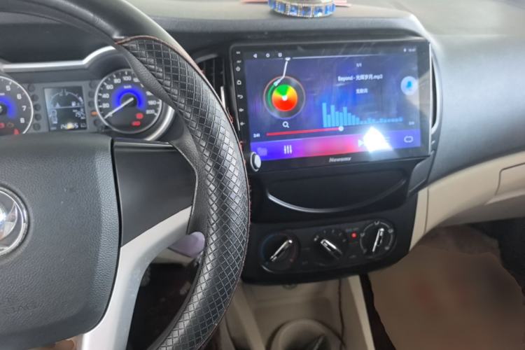 Used Dongfeng Aeolus A30 2014 1.5L Manual Sishang Model Center Console