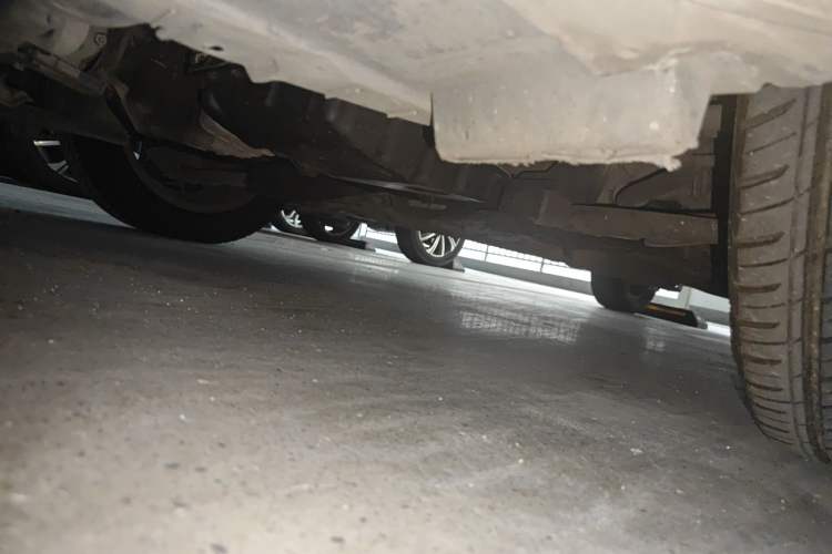 Used Dongfeng Aeolus A30 2014 1.5L Automatic ZhiShang Model Chassis Front Left