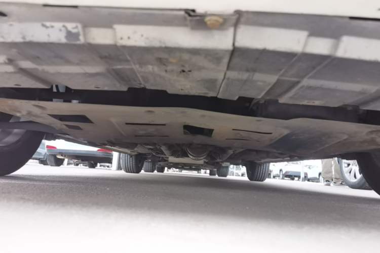 Used Dongfeng Aeolus A30 2014 1.5L Automatic ZhiShang Model Chassis Front
