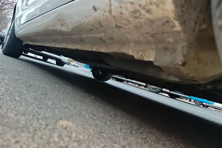 Used Dongfeng Aeolus A30 2014 1.5L Manual Sishang Model Chassis Front Right