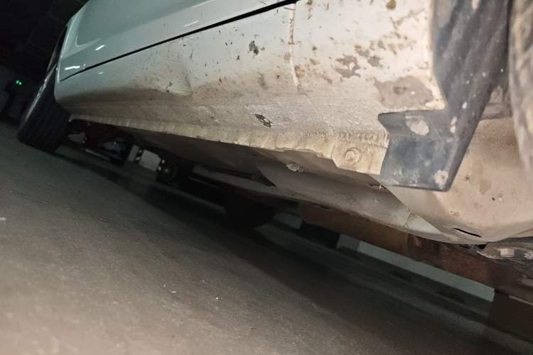 Used Dongfeng Aeolus A30 2014 1.5L Manual Sishang Model Chassis Front Right