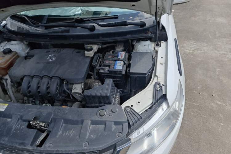 Used Dongfeng Aeolus A30 2014 1.5L Manual Smart-Drive Luxury Edition Engine Bay Left