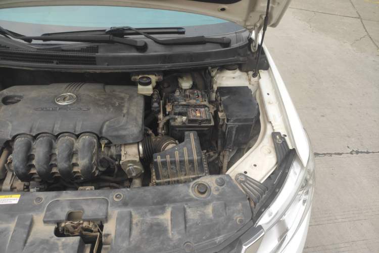 Used Dongfeng Aeolus A30 2014 1.5L Automatic ZhiShang Model Engine Bay Left