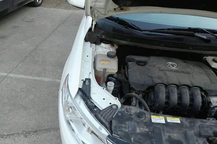 Used Dongfeng Aeolus A30 2014 1.5L Manual Smart-Drive Luxury Edition Engine Bay Right