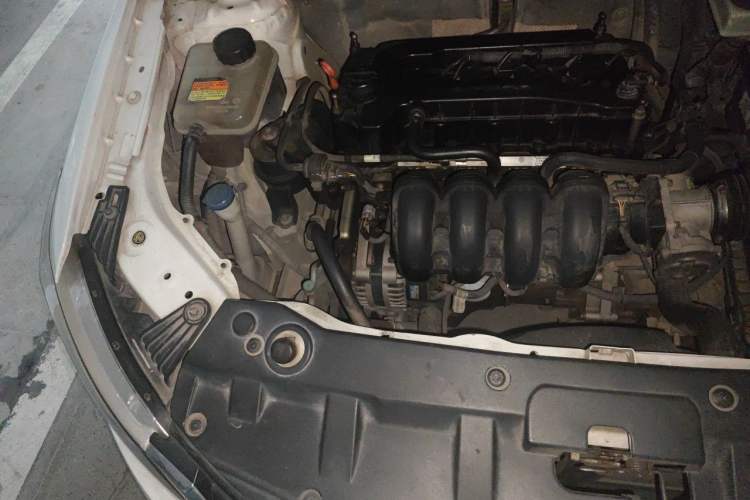 Used Dongfeng Aeolus A30 2014 1.5L Automatic ZhiShang Model Engine Bay Right