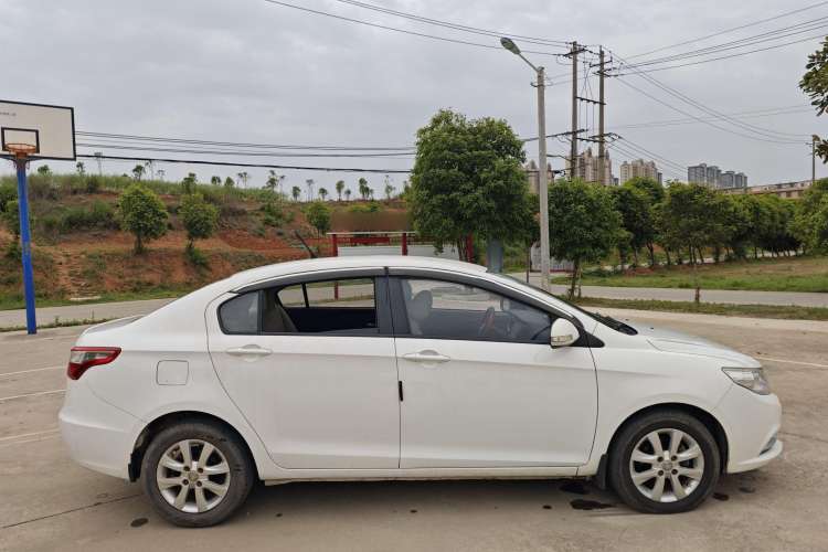 Used Dongfeng Aeolus A30 2014 1.5L Manual Smart-Drive Luxury Edition Exterior 3