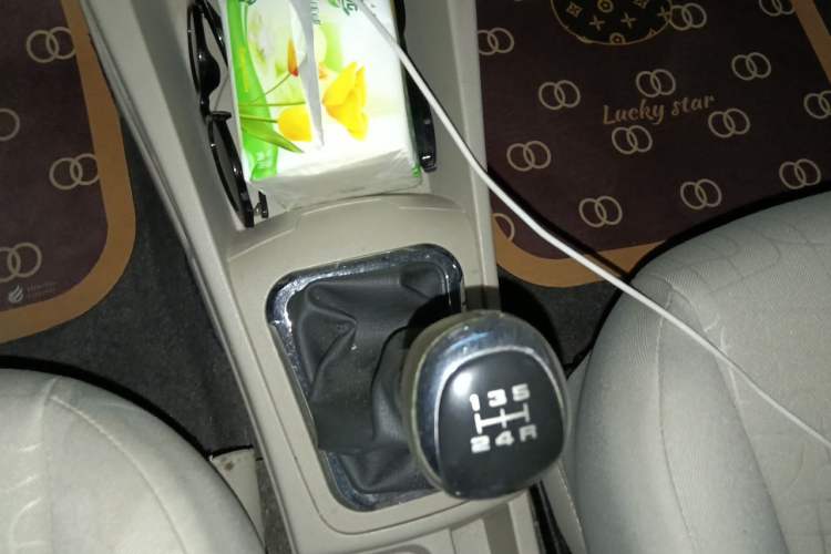 Used Dongfeng Aeolus A30 2014 1.5L Manual Sishang Model Gear Lever