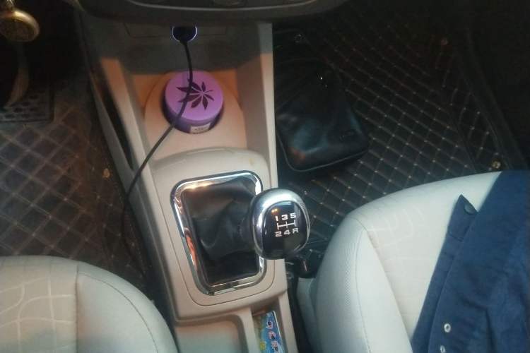 Used Dongfeng Aeolus A30 2014 1.5L Manual Smart Drive Smart Edition Gear Lever