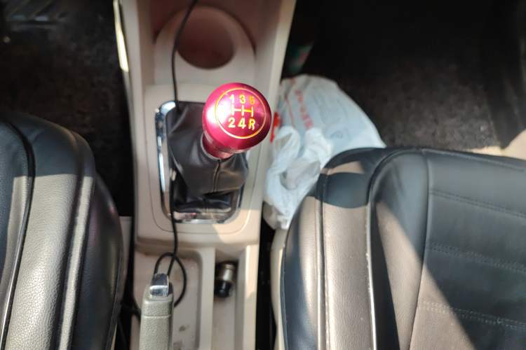 Used Dongfeng Aeolus A30 2014 1.5L Manual Smart Drive Smart Edition Gear Lever