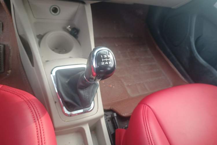 Used Dongfeng Aeolus A30 2014 1.5L Manual Smart Drive Smart Edition Gear Lever