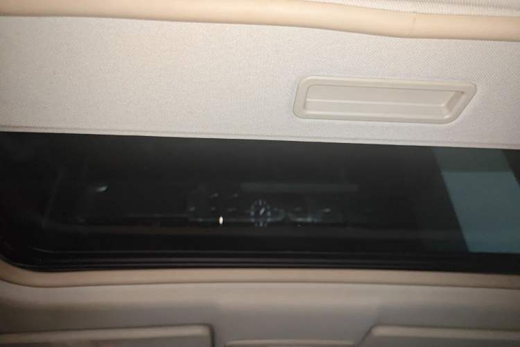 Used Dongfeng Aeolus A30 2014 1.5L Automatic ZhiShang Model Headliner