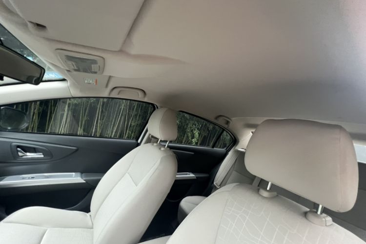 Used Dongfeng Aeolus A30 2014 1.5L Manual Sishang Model Interior 7