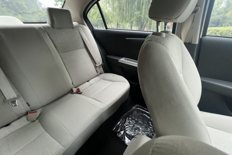 Used Dongfeng Aeolus A30 2014 1.5L Manual Sishang Model Interior 9