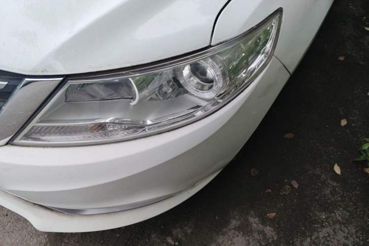 Used Dongfeng Aeolus A30 2014 1.5L Automatic ZhiShang Model Left Front Headlight