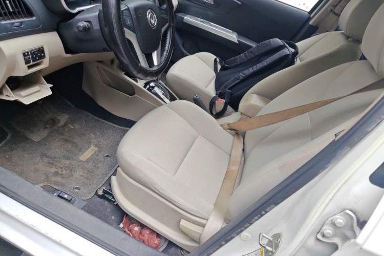 Used Dongfeng Aeolus A30 2014 1.5L Automatic ZhiShang Model Left Front Seat