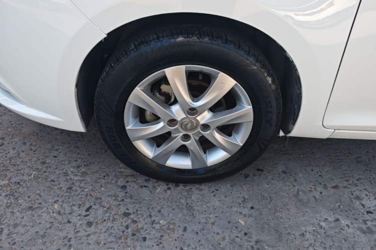 Used Dongfeng Aeolus A30 2014 1.5L Manual Smart Drive Smart Edition Left Front Wheel Hub