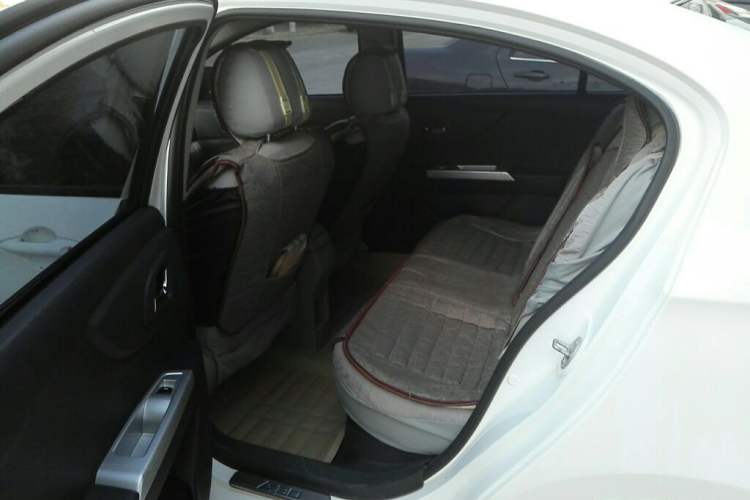 Used Dongfeng Aeolus A30 2014 1.5L Manual Smart-Drive Luxury Edition Left Rear Seat