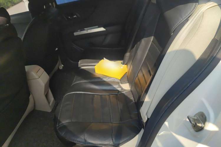 Used Dongfeng Aeolus A30 2014 1.5L Manual Smart Drive Smart Edition Left Rear Seat