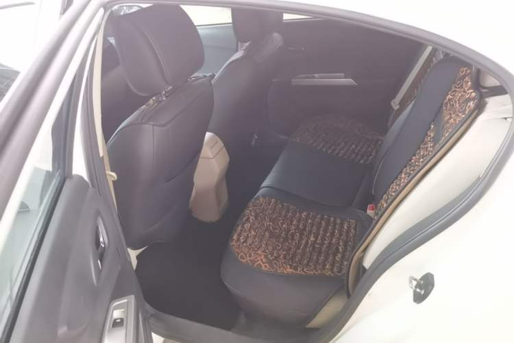 Used Dongfeng Aeolus A30 2014 1.5L Automatic ZhiShang Model Left Rear Seat