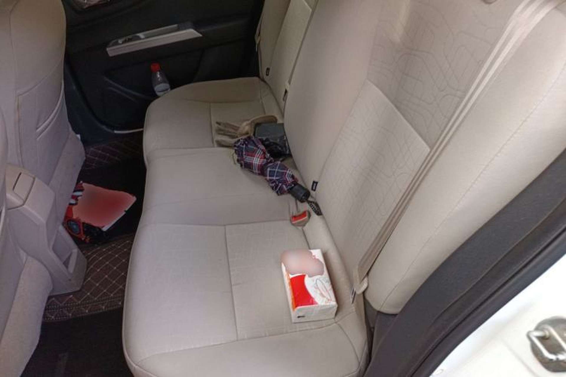 Used Dongfeng Aeolus A30 2014 1.5L Automatic ZhiShang Model Left Rear Seat