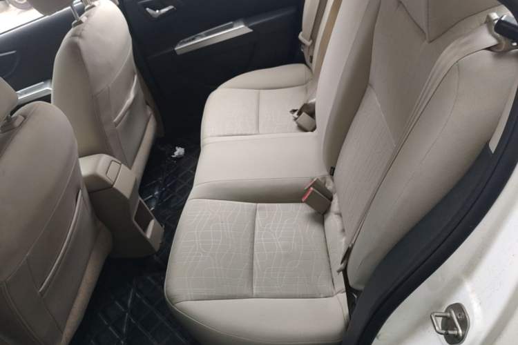 Used Dongfeng Aeolus A30 2014 1.5L Automatic ZhiShang Model Left Rear Seat