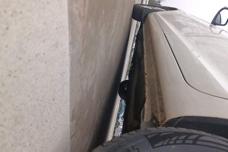 Used Dongfeng Aeolus A30 2014 1.5L Automatic ZhiShang Model Left Side Sill