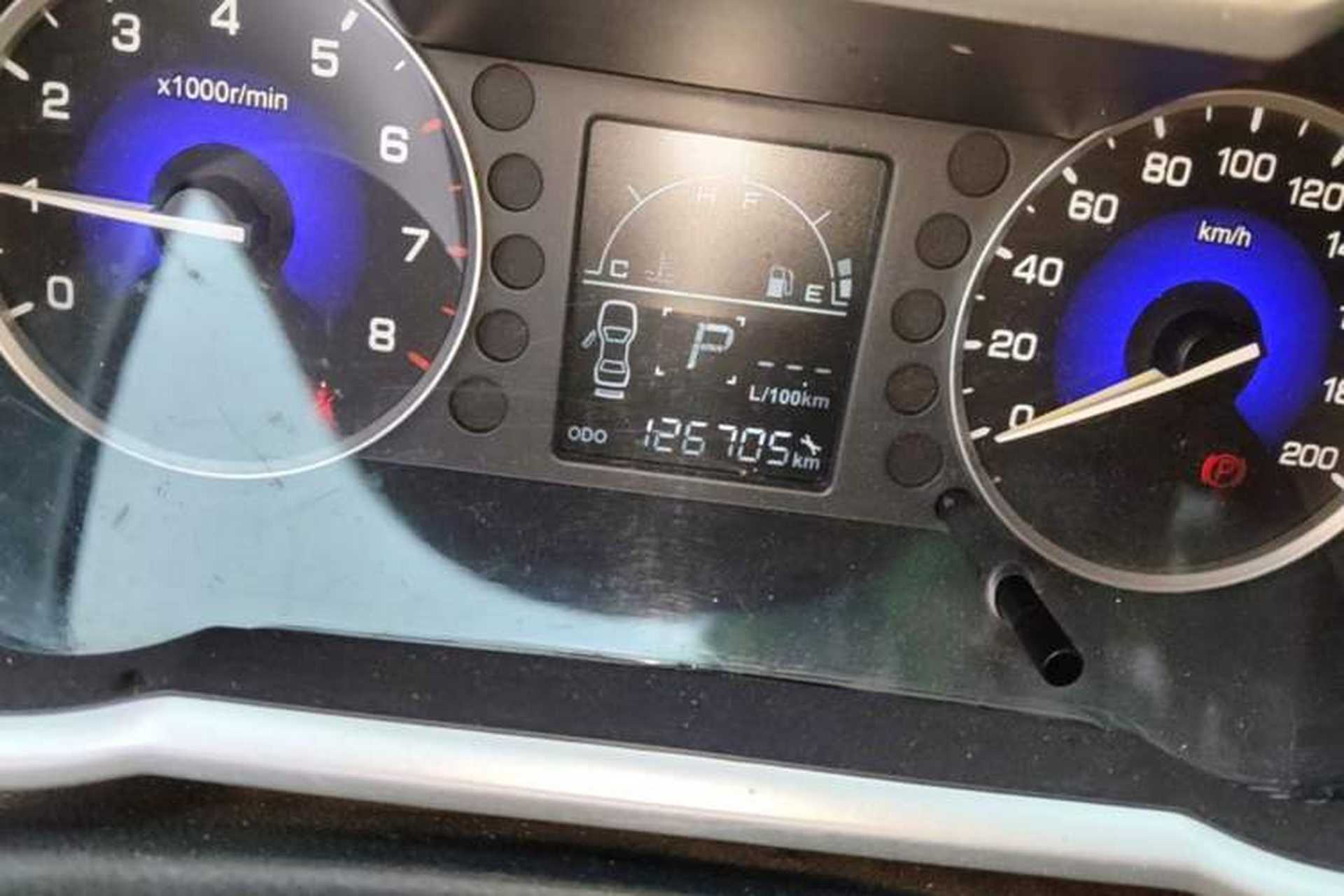 Used Dongfeng Aeolus A30 2014 1.5L Automatic ZhiShang Model Odometer Close Up