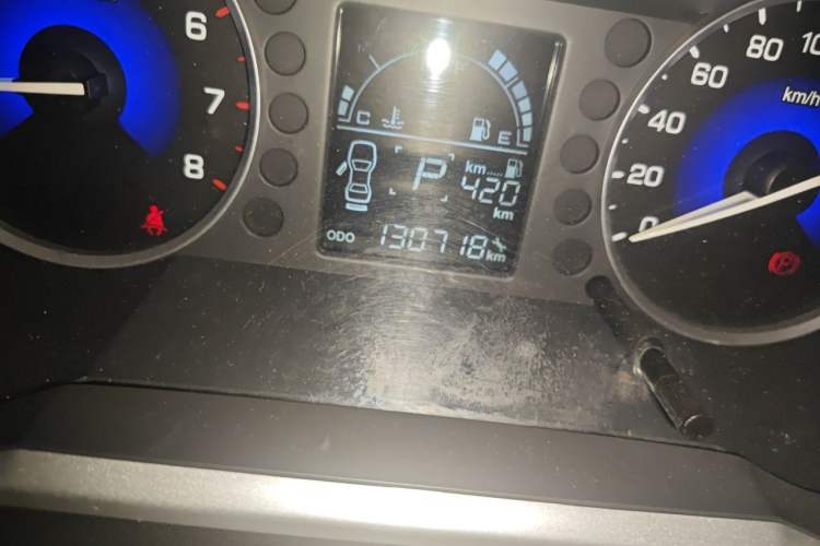 Used Dongfeng Aeolus A30 2014 1.5L Automatic ZhiShang Model Odometer Close Up