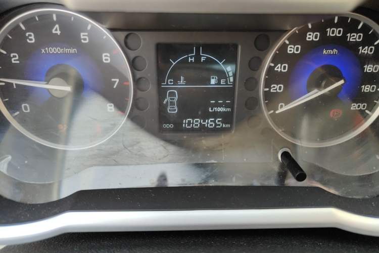Used Dongfeng Aeolus A30 2014 1.5L Manual Sishang Model Odometer Close Up