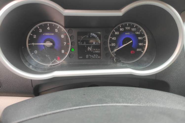 Used Dongfeng Aeolus A30 2014 1.5L Automatic ZhiShang Model Odometer Close Up