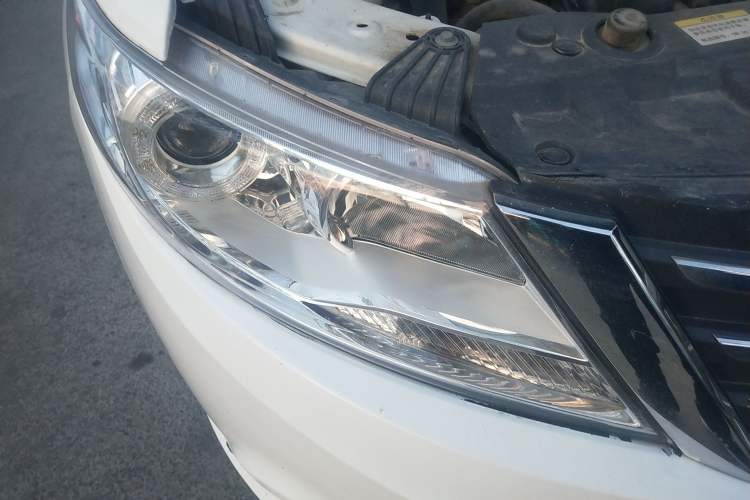 Used Dongfeng Aeolus A30 2014 1.5L Manual Smart Drive Smart Edition Right Front Headlight