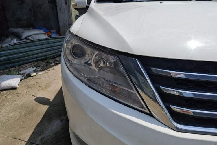 Used Dongfeng Aeolus A30 2014 1.5L Manual Smart-Drive Luxury Edition Right Front Headlight