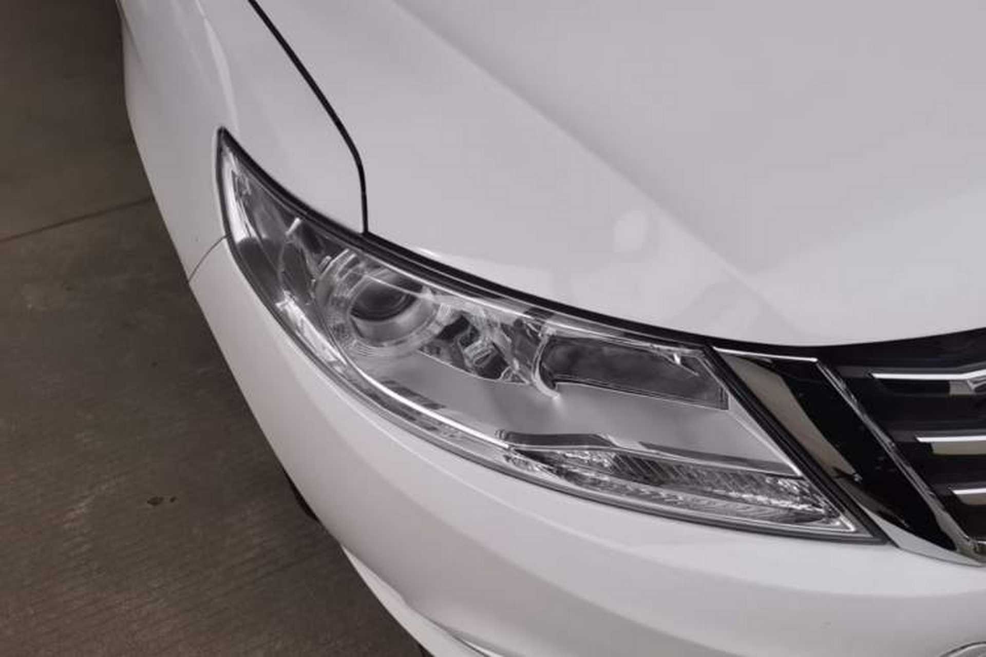 Used Dongfeng Aeolus A30 2014 1.5L Automatic ZhiShang Model Right Front Headlight