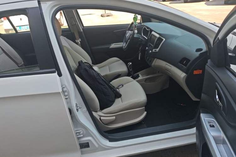 Used Dongfeng Aeolus A30 2014 1.5L Manual Smart Drive Smart Edition Right Front Seat