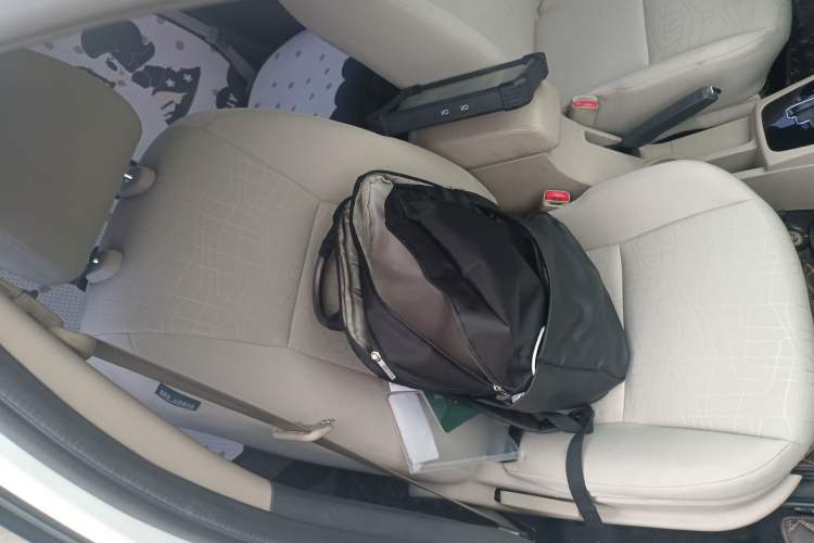 Used Dongfeng Aeolus A30 2014 1.5L Automatic ZhiShang Model Right Front Seat