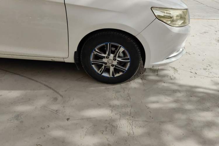 Used Dongfeng Aeolus A30 2014 1.5L Manual Sishang Model Right Front Wheel Hub