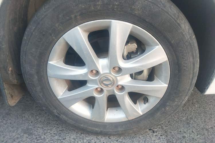 Used Dongfeng Aeolus A30 2014 1.5L Manual Smart Drive Smart Edition Right Front Wheel Hub