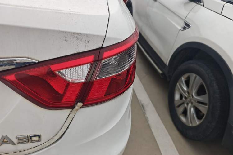 Used Dongfeng Aeolus A30 2014 1.5L Manual Smart-Drive Luxury Edition Right Rear Taillight