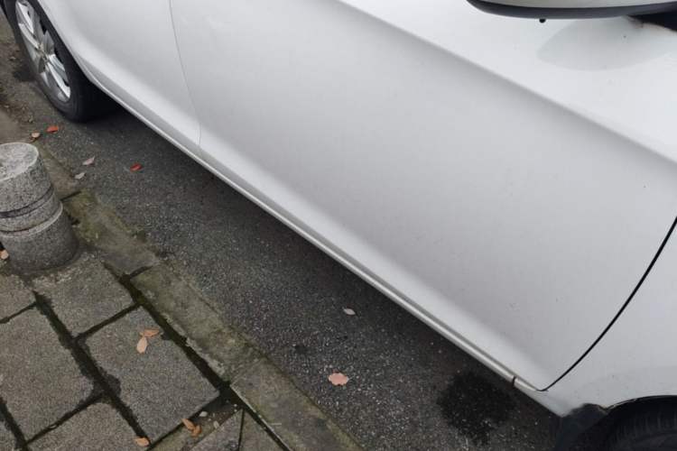 Used Dongfeng Aeolus A30 2014 1.5L Automatic ZhiShang Model Right Side Sill