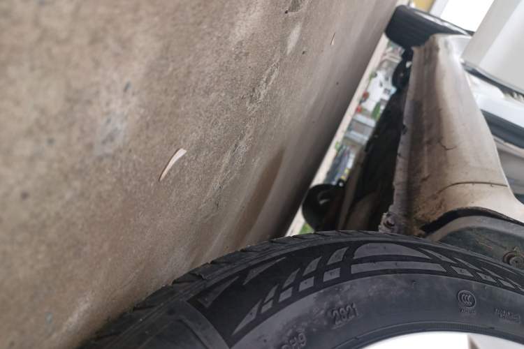 Used Dongfeng Aeolus A30 2014 1.5L Automatic ZhiShang Model Right Side Sill