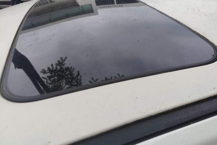 Used Dongfeng Aeolus A30 2014 1.5L Automatic ZhiShang Model Roof