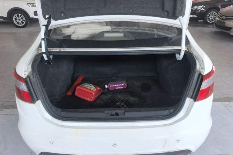 Used Dongfeng Aeolus A30 2014 1.5L Manual Sishang Model Trunk