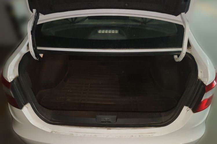 Used Dongfeng Aeolus A30 2014 1.5L Manual Sishang Model Trunk