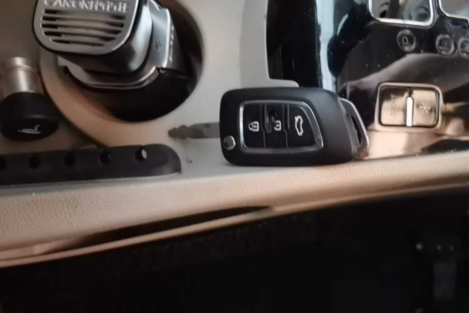 Used Dongfeng Aeolus A30 2014 1.5L Automatic ZhiShang Model Vehicle Key